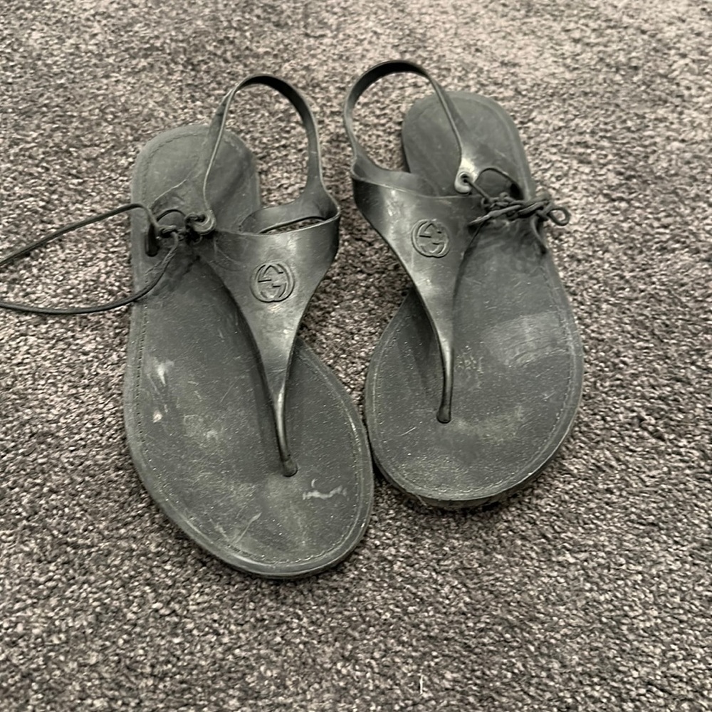 gucci rubber sandals